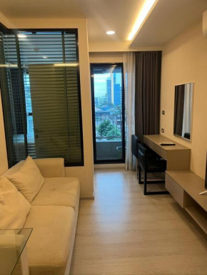 Luxury Condo Libary Pool Gym BTS King Bed